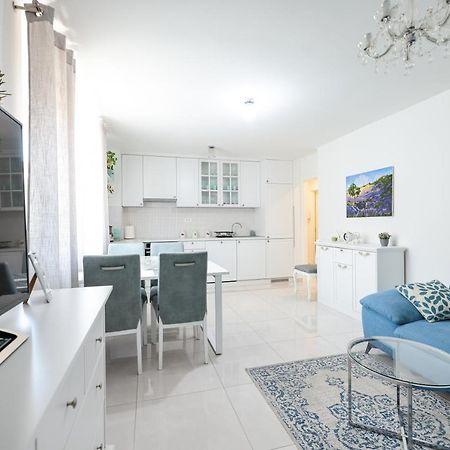 Two Bedroom Apartment With A Balcony Relja Zadar Exterior foto