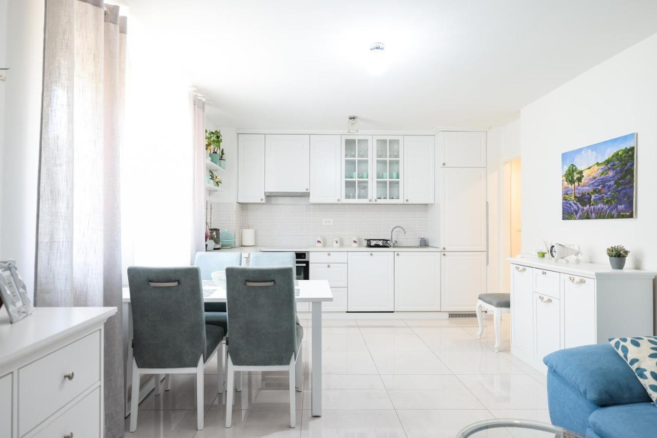 Two Bedroom Apartment With A Balcony Relja Zadar Exterior foto