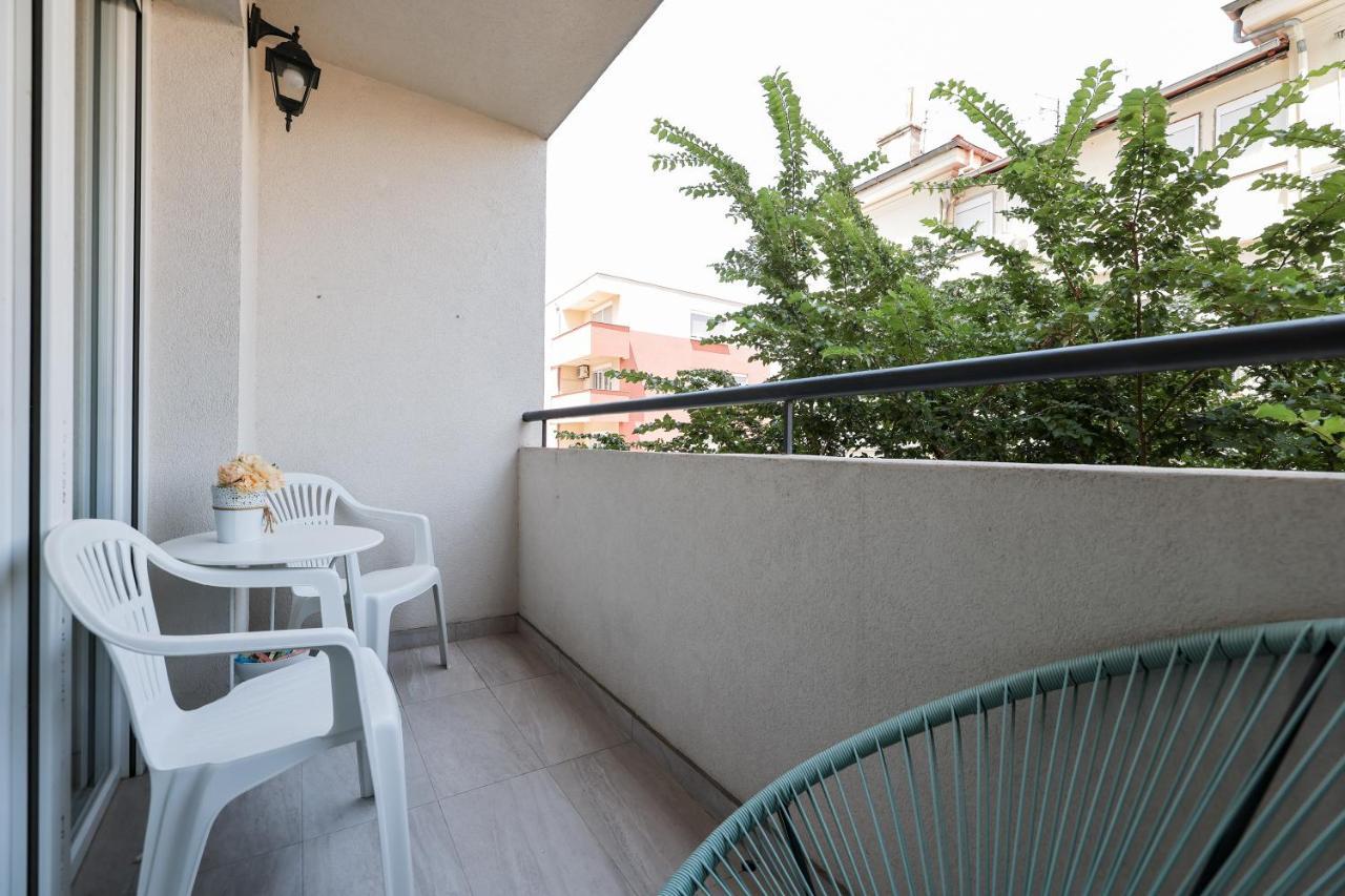 Two Bedroom Apartment With A Balcony Relja Zadar Exterior foto